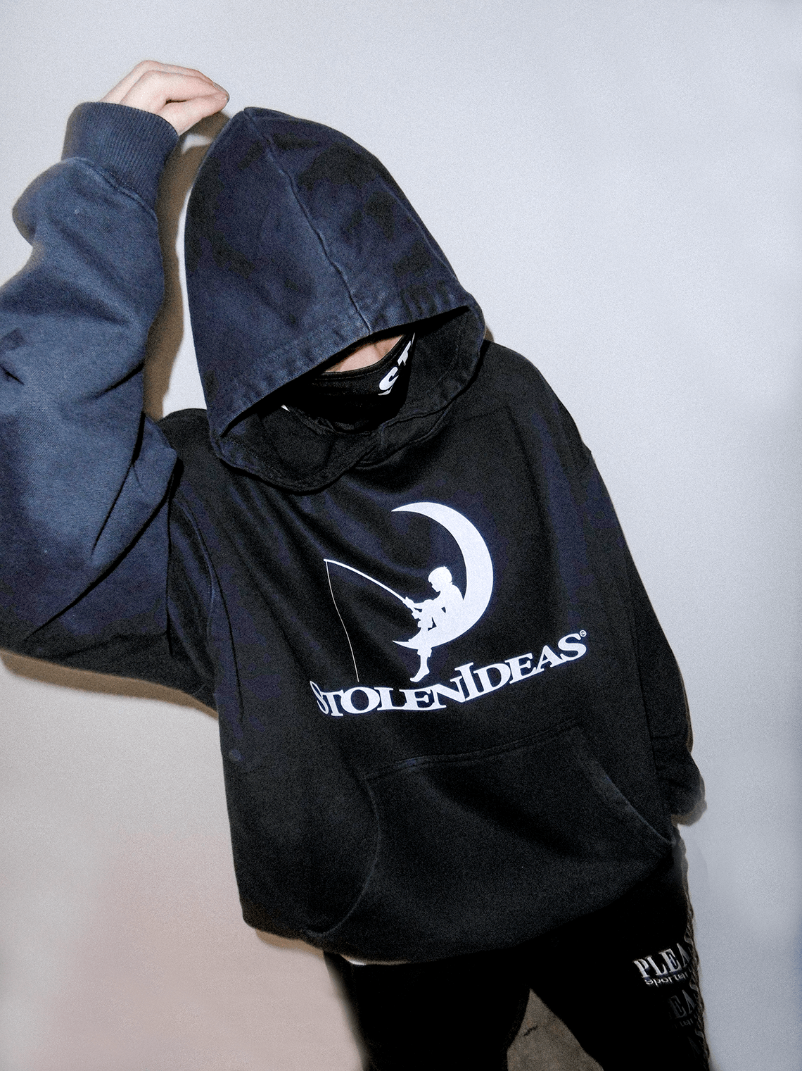 DREAMWORKS OVERSIZED HOODIE (WASHED BLACK)